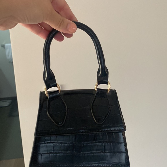 SOLD - Mini faux leather crossbody - black croc - Picture 3 of 5